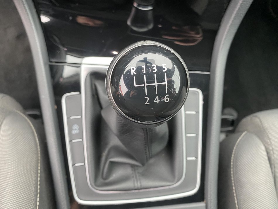 Volkswagen Golf 2.0 TDI 