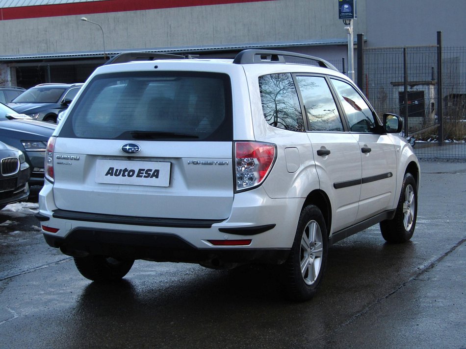 Subaru Forester 2.0 i  4x4