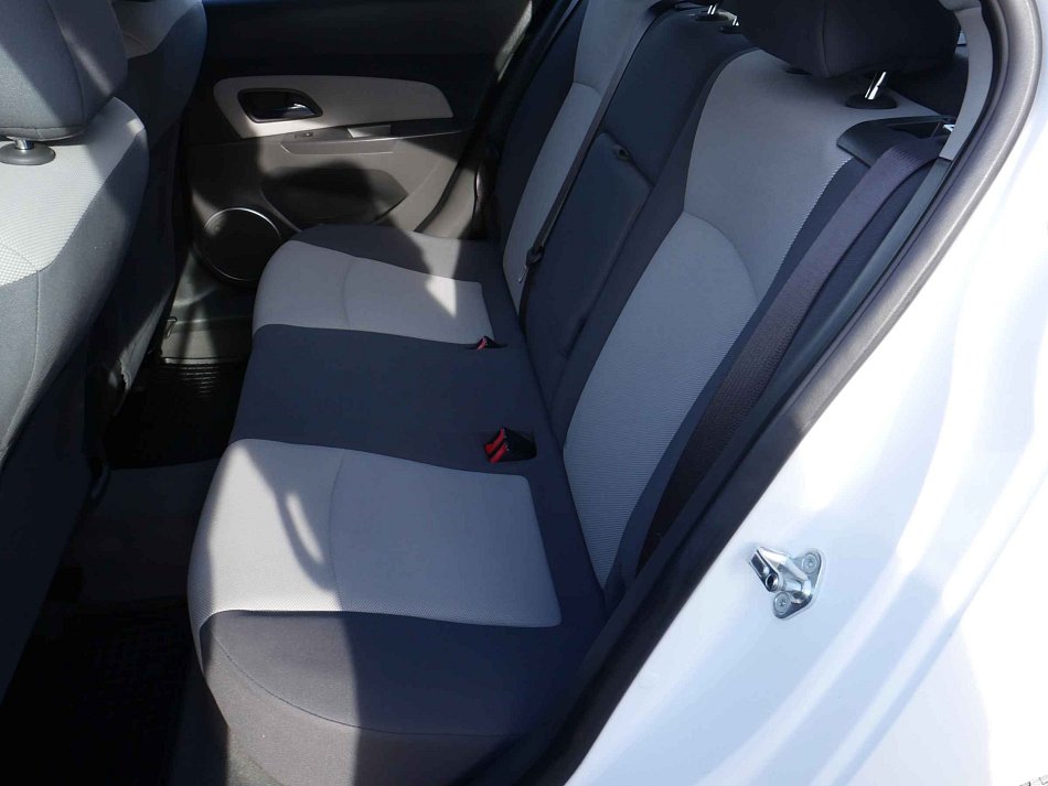 Chevrolet Cruze 1.6 16V 