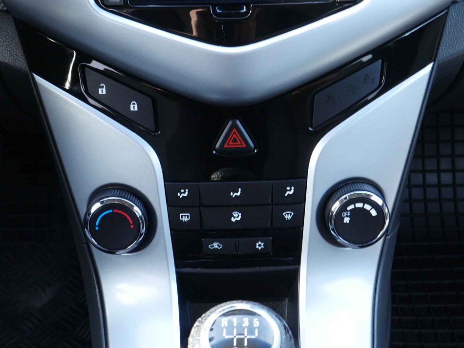 Chevrolet Cruze 1.6 16V 