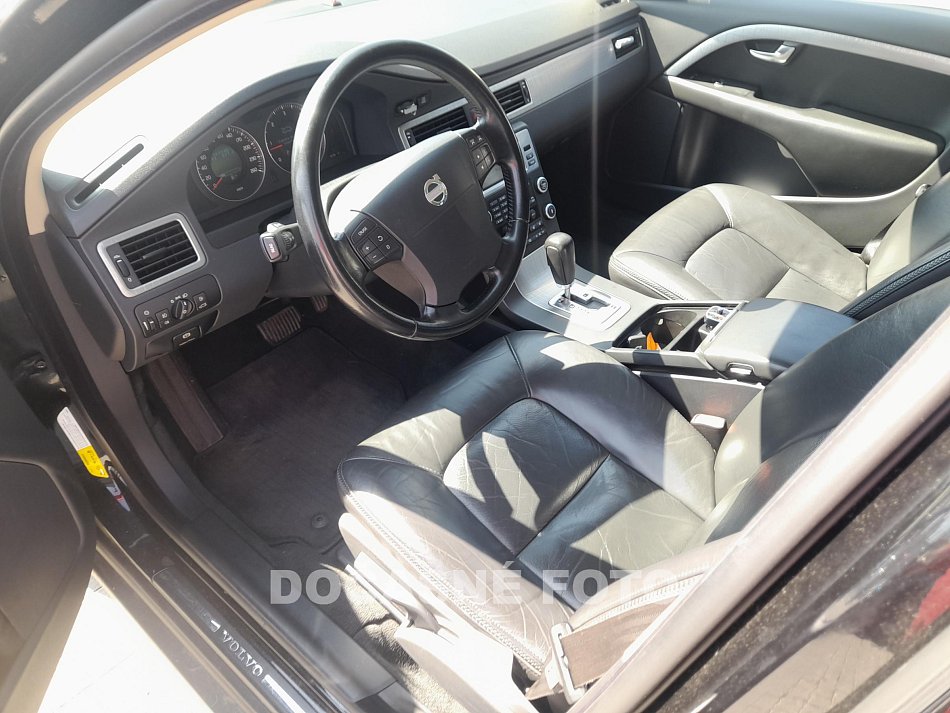 Volvo XC70 2.4 D5  AWD