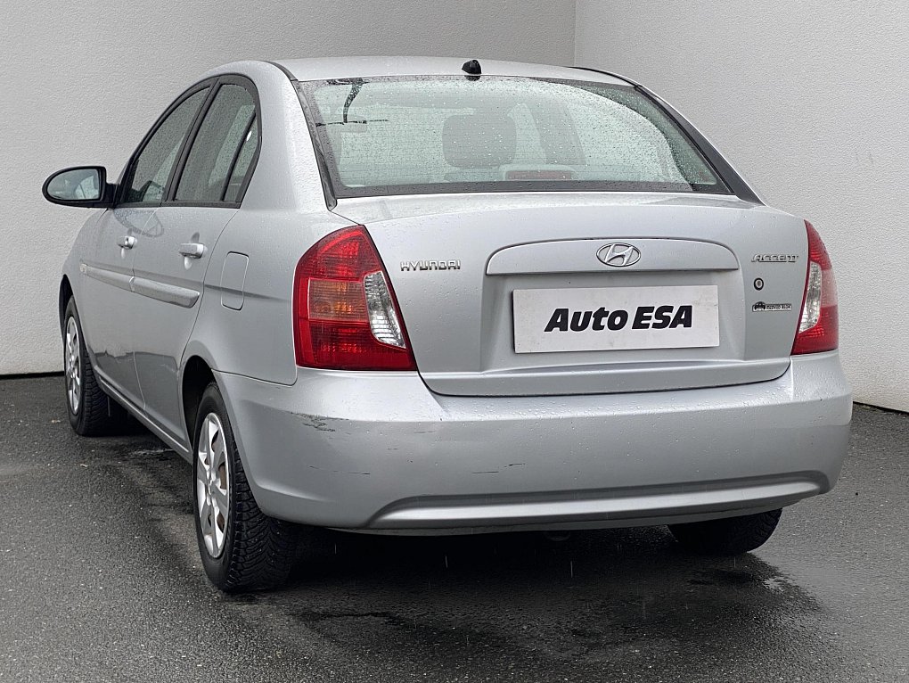 Hyundai Accent 1.4 i 