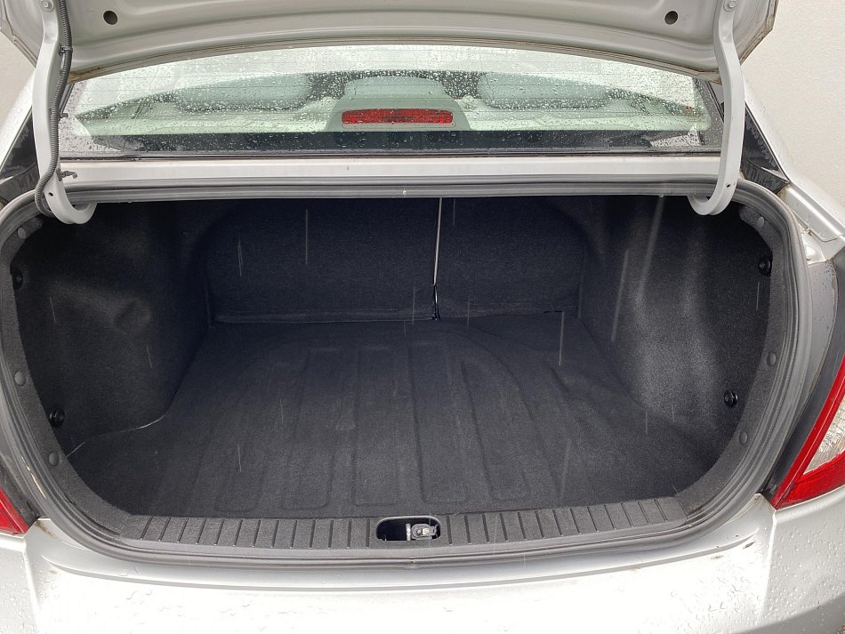 Hyundai Accent 1.4 i 