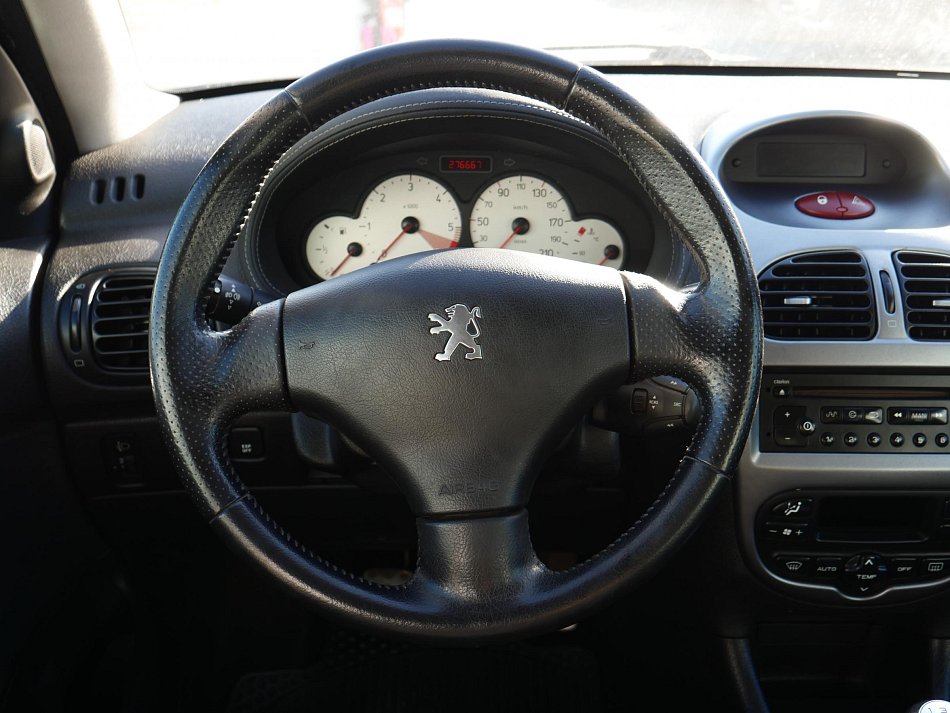 Peugeot 206 1.6 HDi 