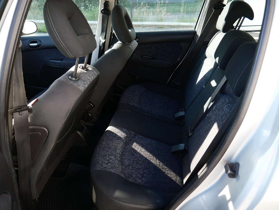 Peugeot 206 1.6 HDi 