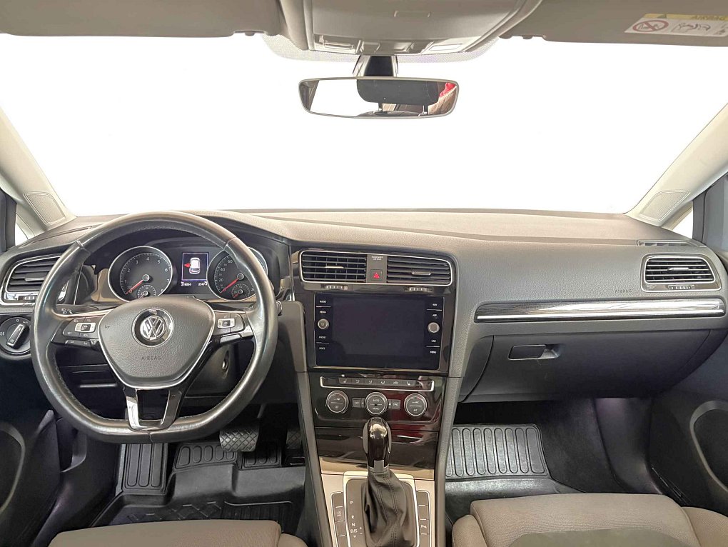Volkswagen Golf 1.5 TSI 