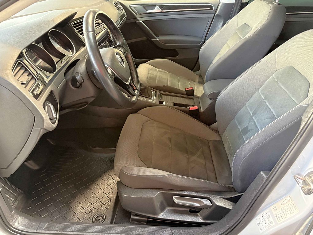 Volkswagen Golf 1.5 TSI 