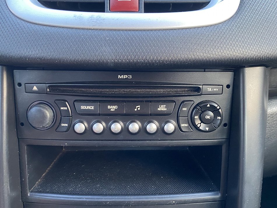 Peugeot 207 1.4i 