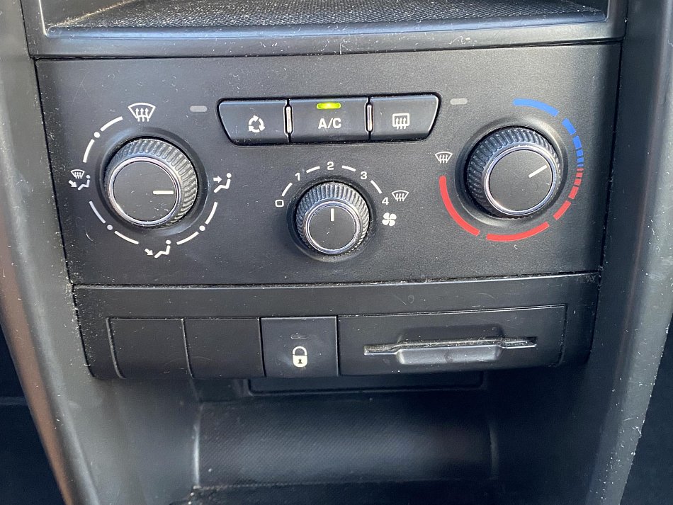 Peugeot 207 1.4i 