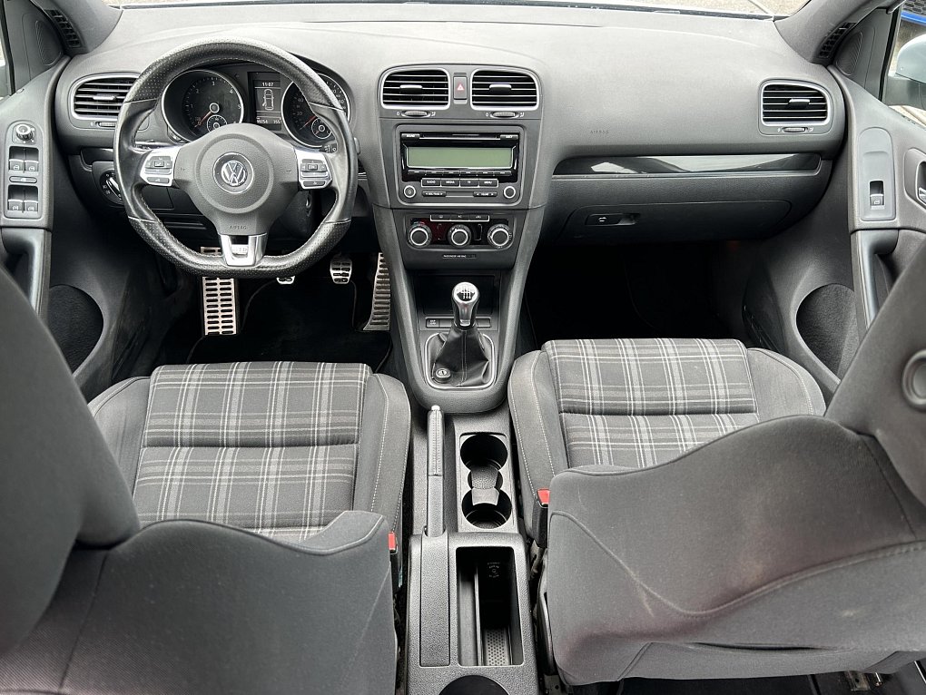 Volkswagen Golf 2.0TDi 