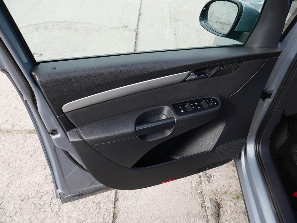 Volkswagen Sharan 2.0TDi 