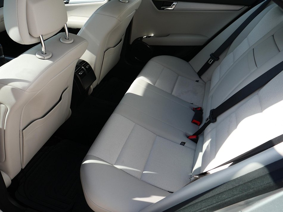 Mercedes-Benz Třída C 1.6i  C180
