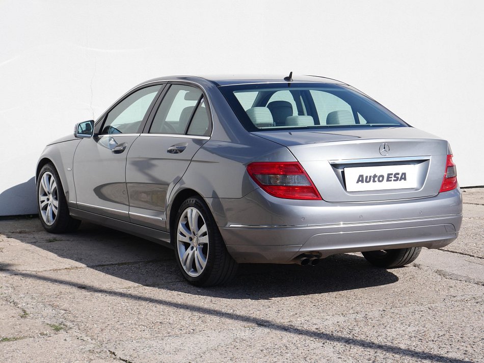 Mercedes-Benz Třída C 1.6i  C180