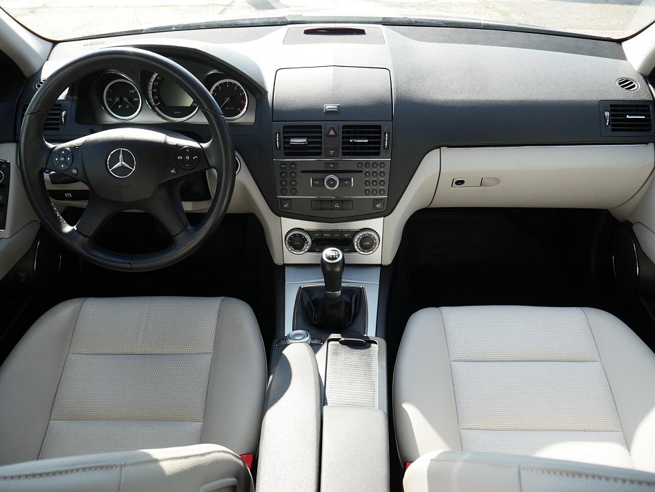 Mercedes-Benz Třída C 1.6i  C180