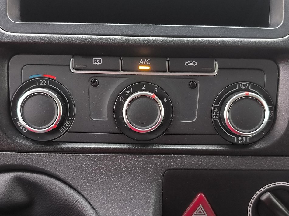 Volkswagen Transporter 2.0TDi  9míst