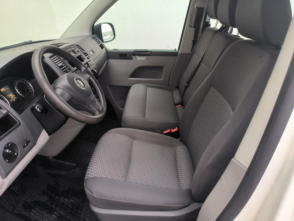 Volkswagen Transporter 2.0TDi  9míst