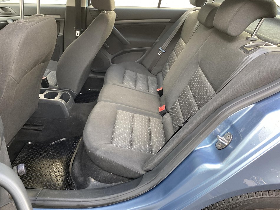 Škoda Octavia II 1.6i Tour