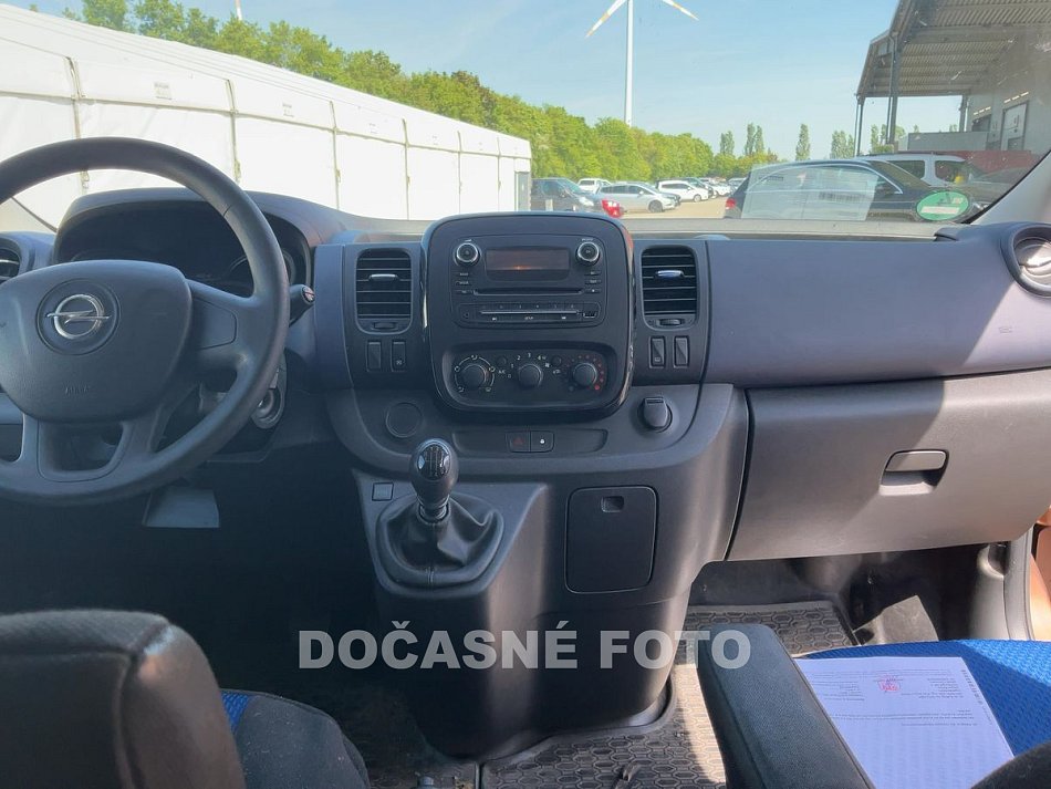 Opel Vivaro 1.6CDTi  5míst