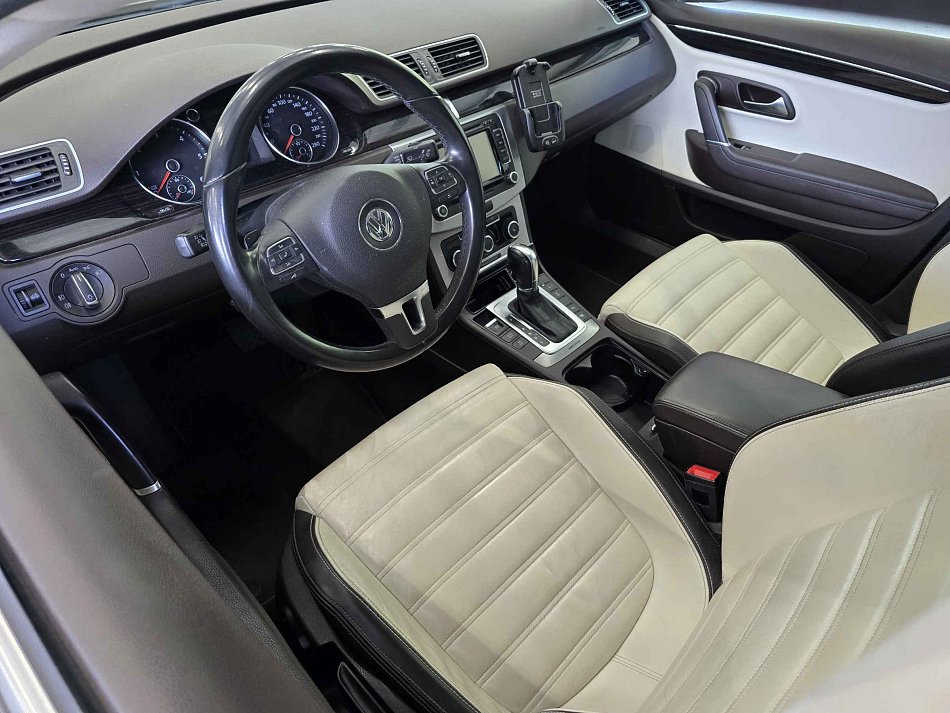 Volkswagen Passat CC 2.0tdi 
