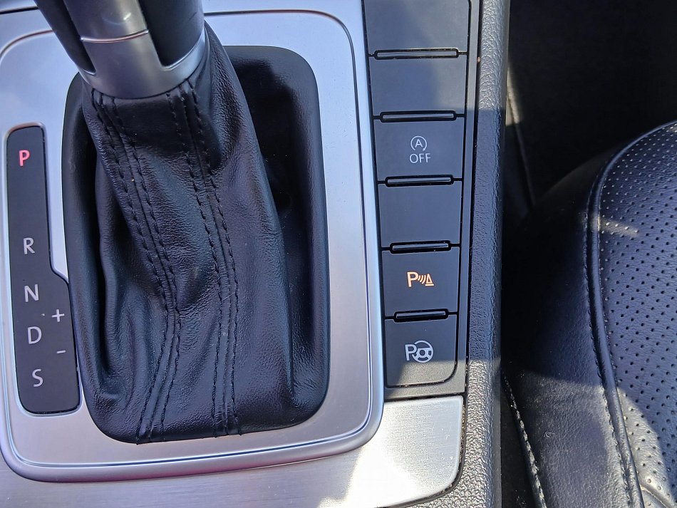 Volkswagen Passat 2.0 TDi 