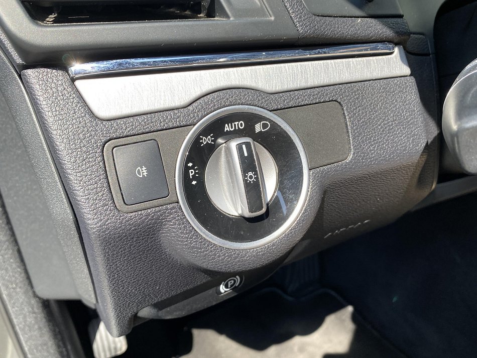 Mercedes-Benz Třída E 2.2 CDi  E220