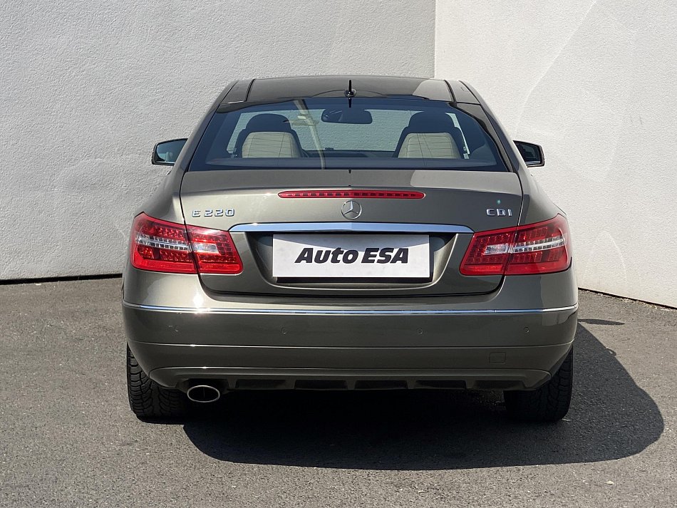 Mercedes-Benz Třída E 2.2 CDi  E220