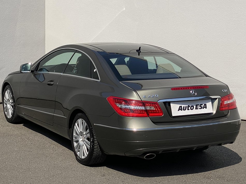 Mercedes-Benz Třída E 2.2 CDi  E220