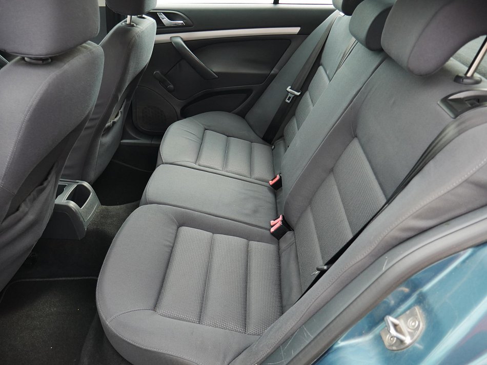 Škoda Octavia II 1.6MPi Ambiente
