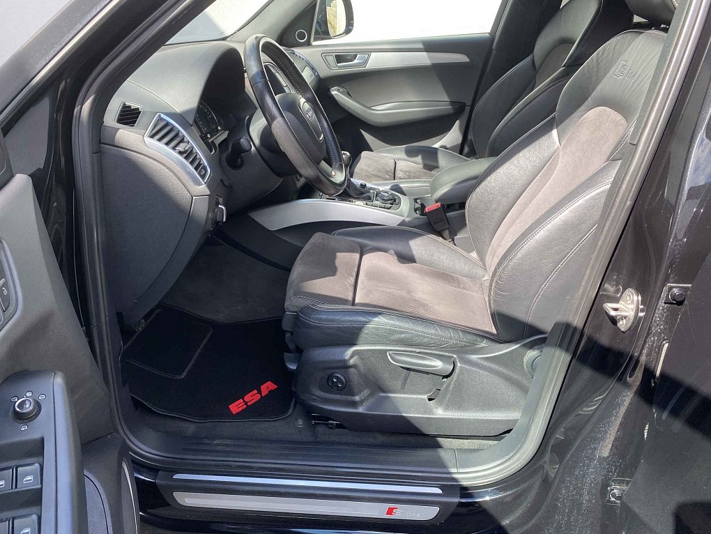 Audi Q5 2.0 TFSi S-line quattro