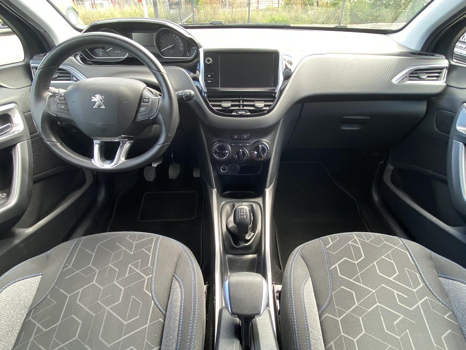 Peugeot 2008 1.2 PT Style