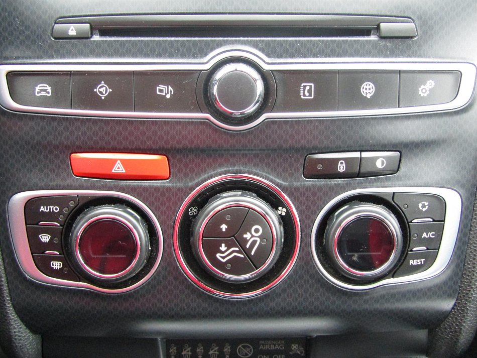 DS Automobiles DS4 1.2 PT  CHIC