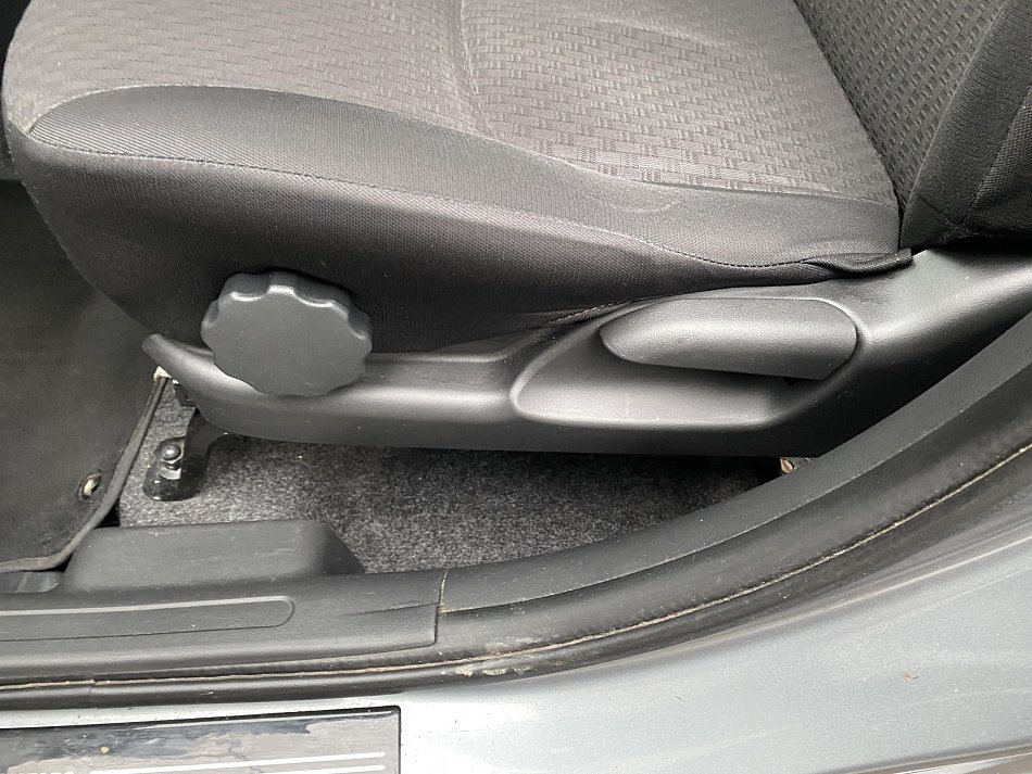 Mitsubishi Space Star 1.0i Edition