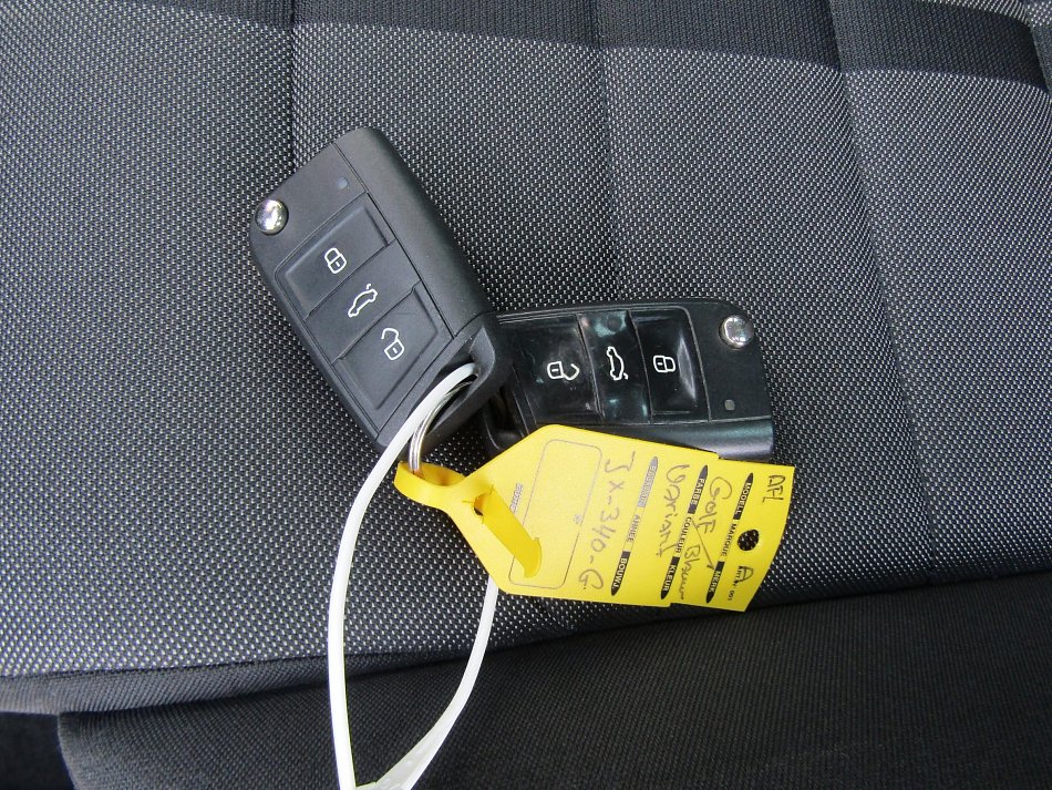 Volkswagen Golf 1.0 TSi 