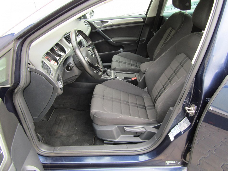 Volkswagen Golf 1.0 TSi 