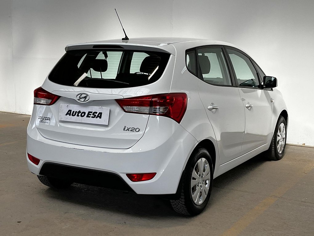 Hyundai Ix20 1.4i 