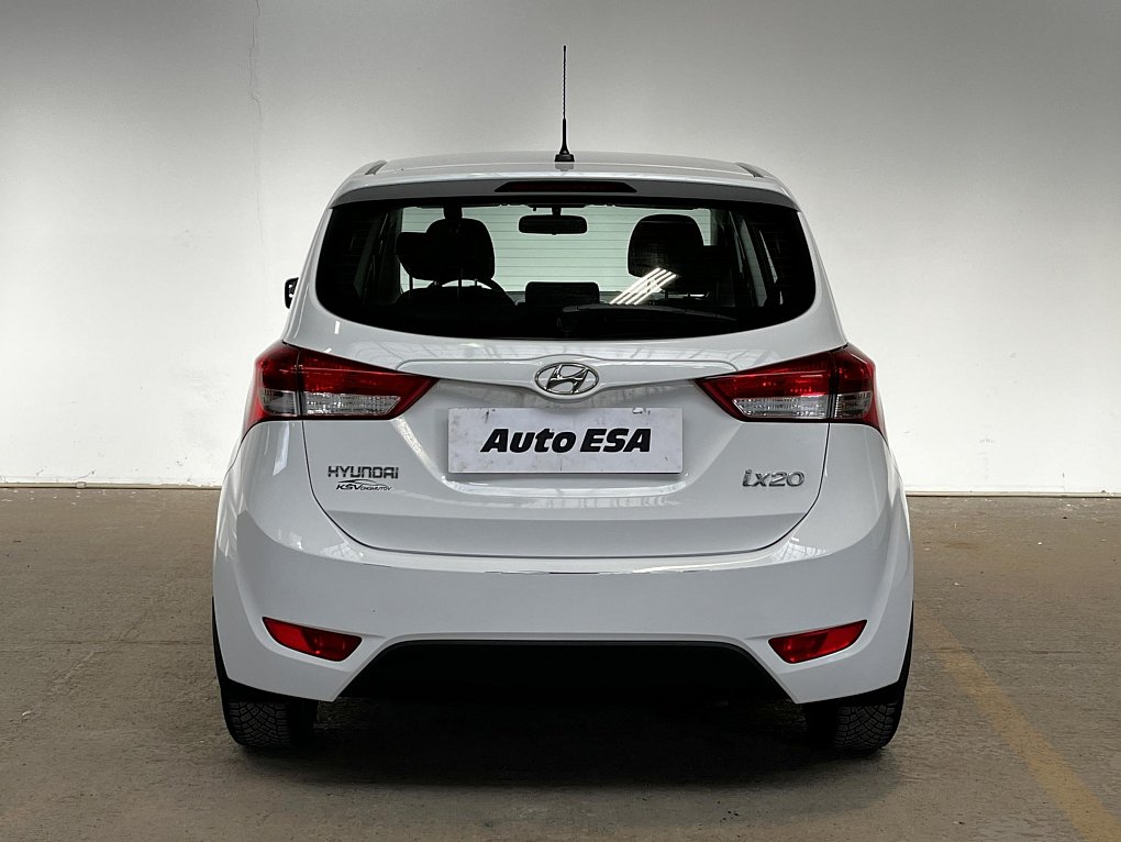 Hyundai Ix20 1.4i 