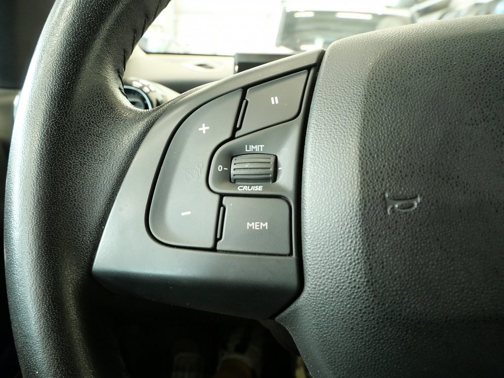 Citroën C4 Cactus 1.2PT Shine