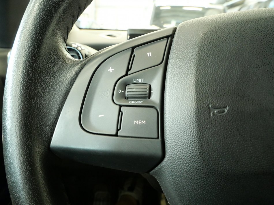 Citroën C4 Cactus 1.2PT Shine