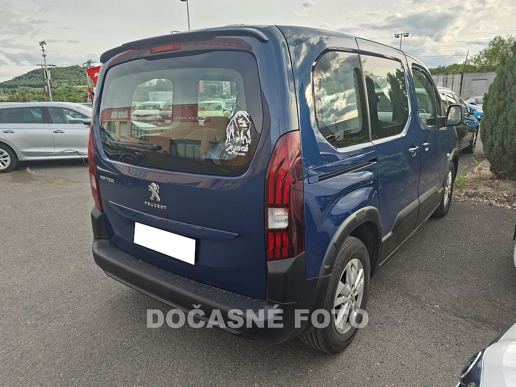 Peugeot Rifter 1.2i 