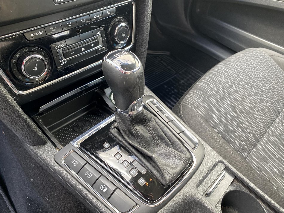 Škoda Superb II 2.0 TDi Elegance