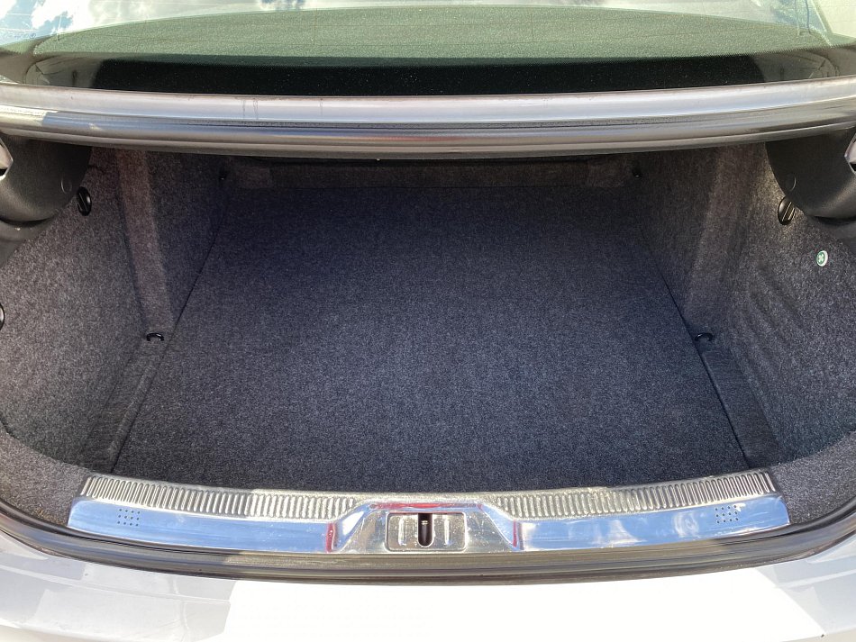 Škoda Superb II 2.0 TDi Elegance