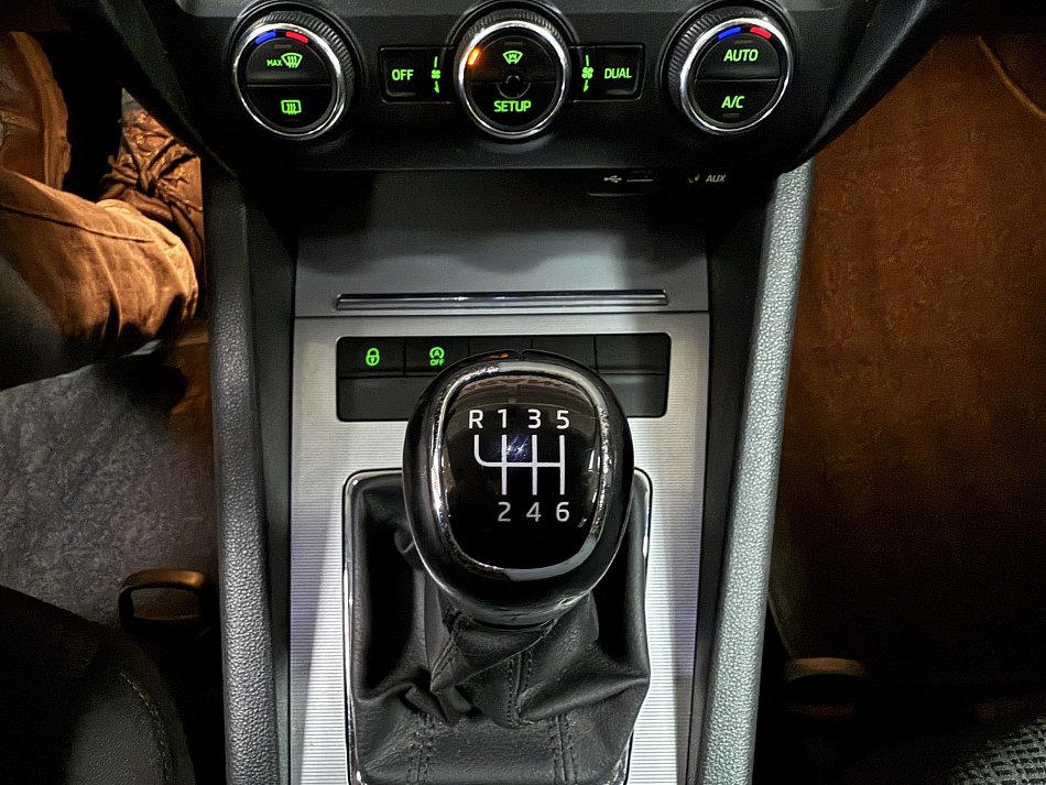 Škoda Octavia III 1.8 TSI Elegance