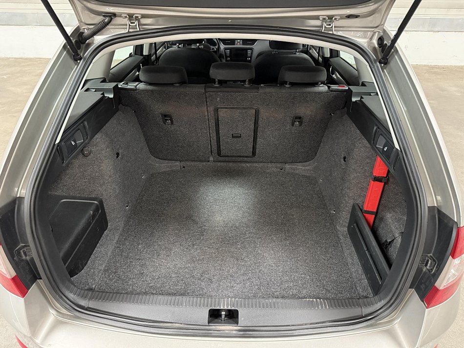 Škoda Octavia III 1.8 TSI Elegance