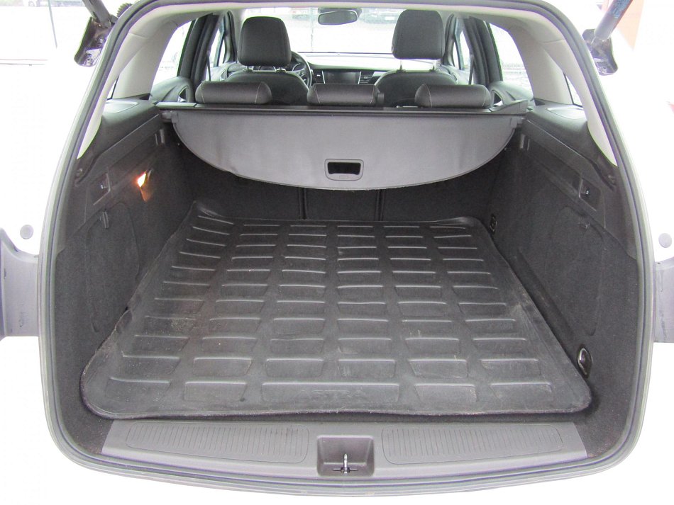 Opel Astra 1.4T  SPORTS TOURER