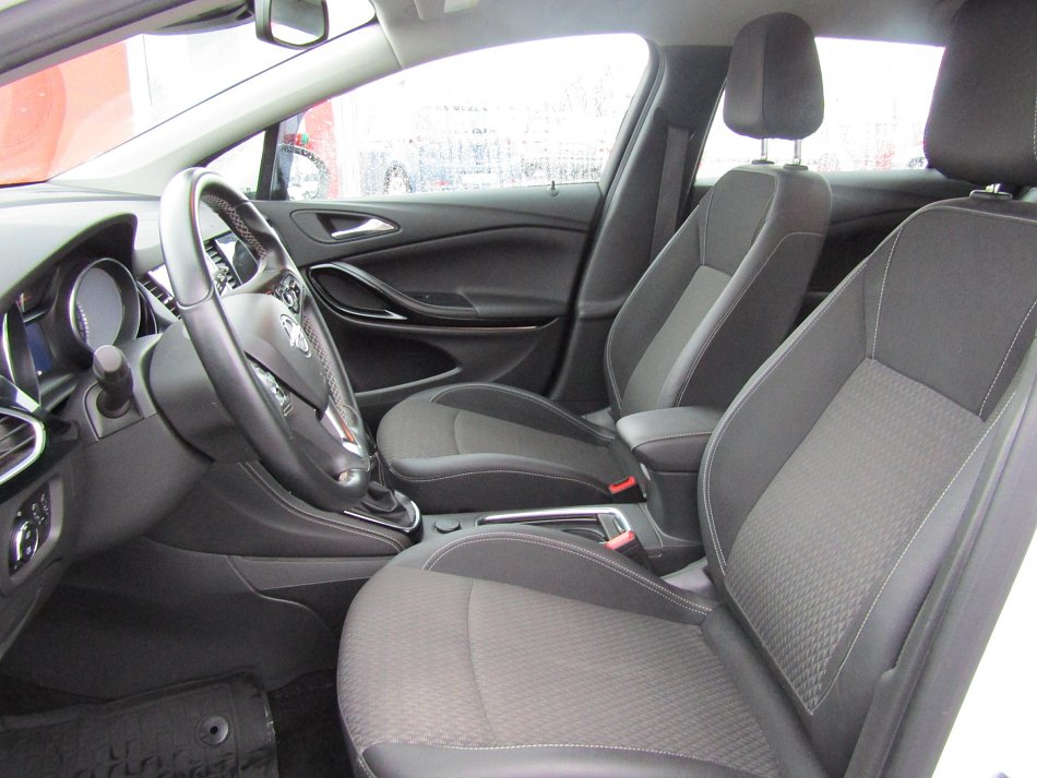 Opel Astra 1.4T  SPORTS TOURER