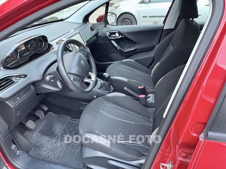 Peugeot 208 1.2 