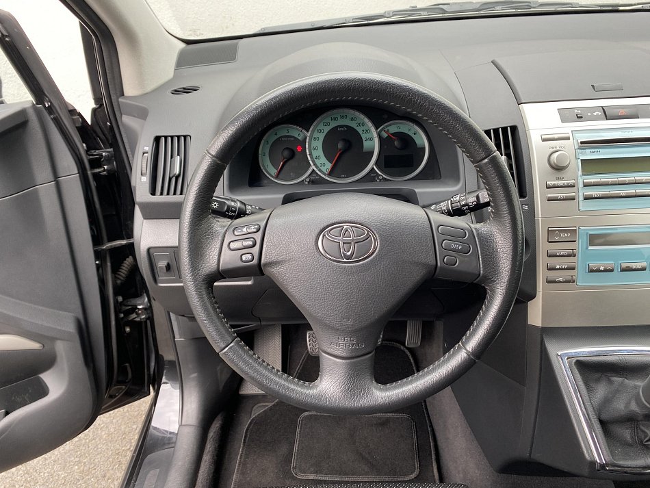 Toyota Corolla Verso 2.2 D-4D 