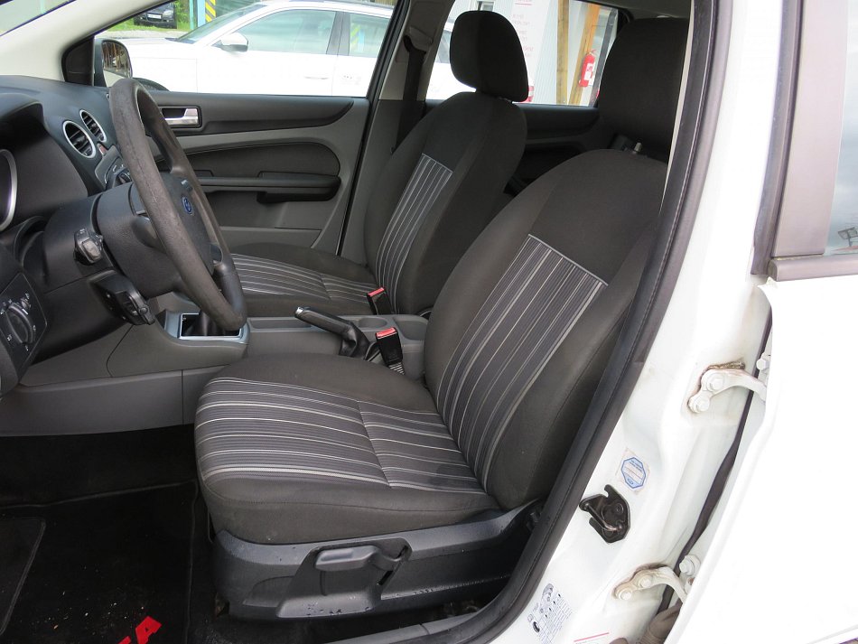 Ford Focus 1.4i 