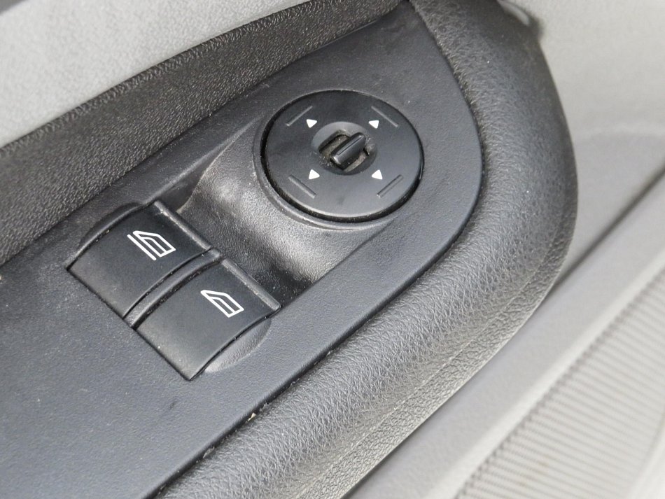 Ford Focus 1.4i 