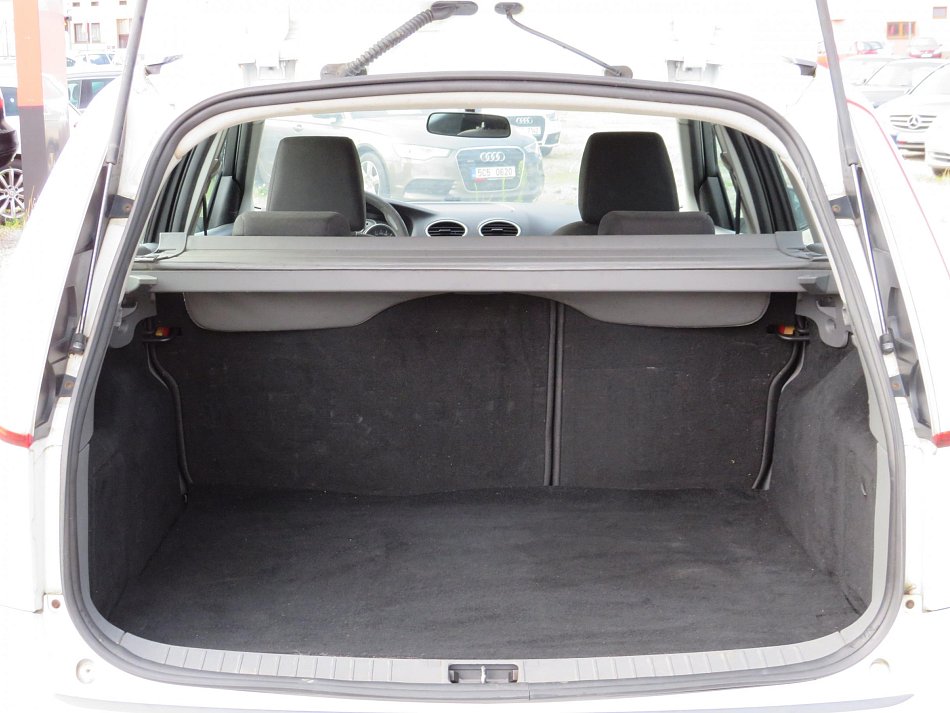 Ford Focus 1.4i 